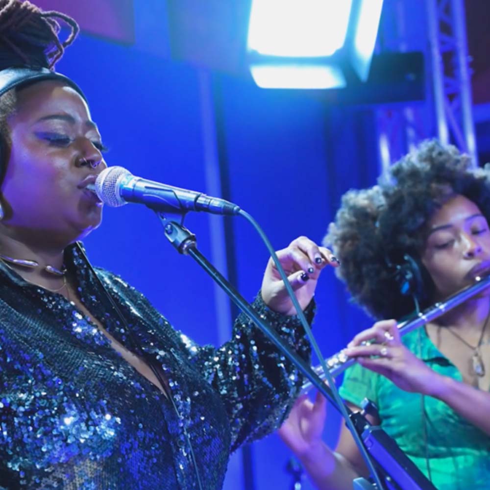 Philly's Soulful Powerhouse Singer Fawziyya Heart - Poster Image